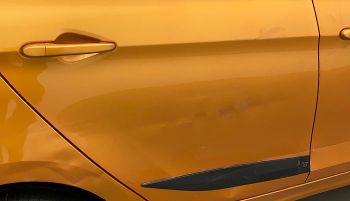 2018 Tata Tiago XT DIESEL, Diesel, Manual, 31,367 km, Right rear door - Minor scratches