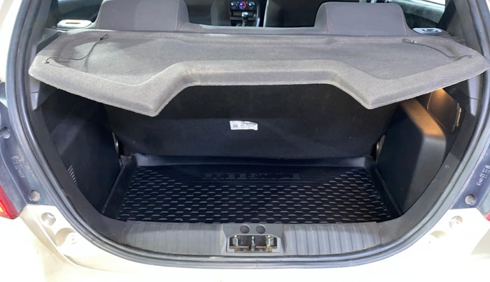 2018 Ford FREESTYLE TREND 1.2 PETROL, Petrol, Manual, 15,660 km, Boot Inside