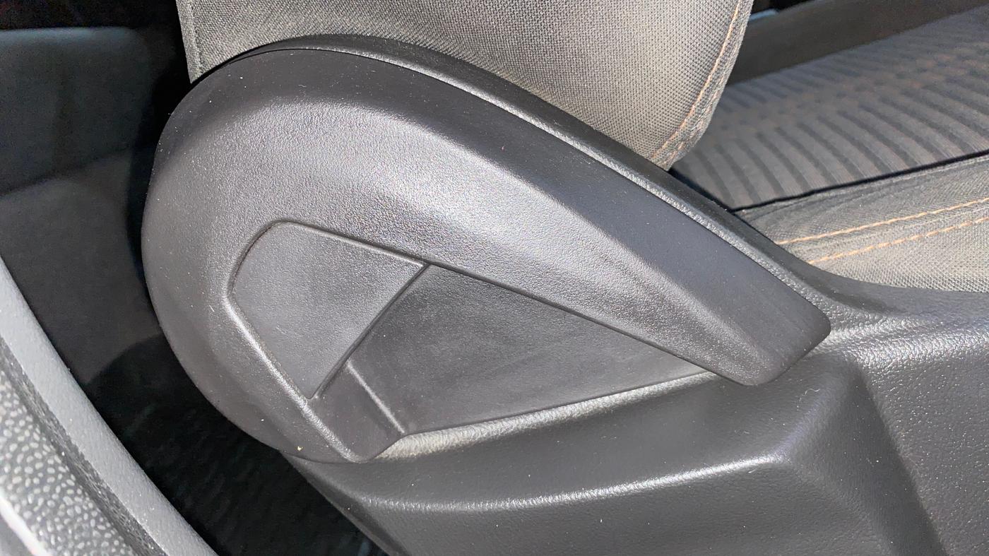 2018 Ford FREESTYLE TREND 1.2 PETROL, Petrol, Manual, 15,660 km, Driver Side Adjustment Panel