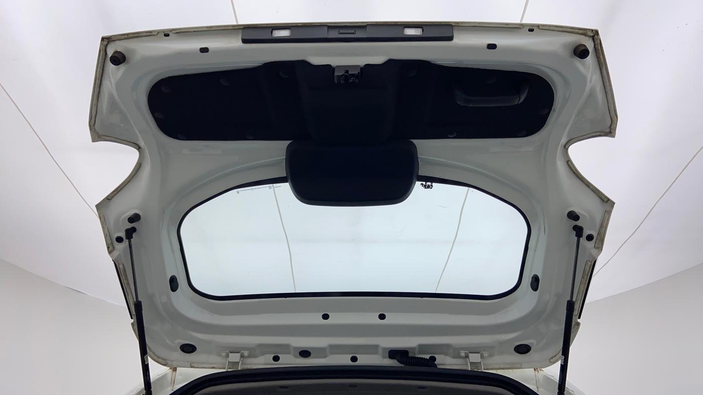 2022 Tata PUNCH ACCOMPLISHED MT, Petrol, Manual, 12,086 km, Boot Door Open