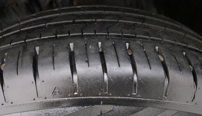 2022 Tata PUNCH ACCOMPLISHED MT, Petrol, Manual, 12,086 km, Left Front Tyre Tread