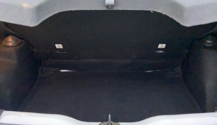 2022 Tata PUNCH ACCOMPLISHED MT, Petrol, Manual, 12,086 km, Boot Inside