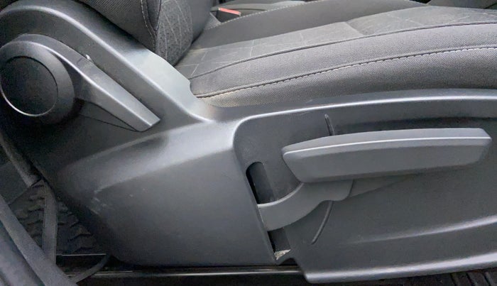 2022 Tata PUNCH ACCOMPLISHED MT, Petrol, Manual, 12,086 km, Driver Side Adjustment Panel