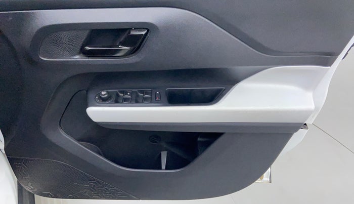 2022 Tata PUNCH ACCOMPLISHED MT, Petrol, Manual, 12,086 km, Driver Side Door Panels Control