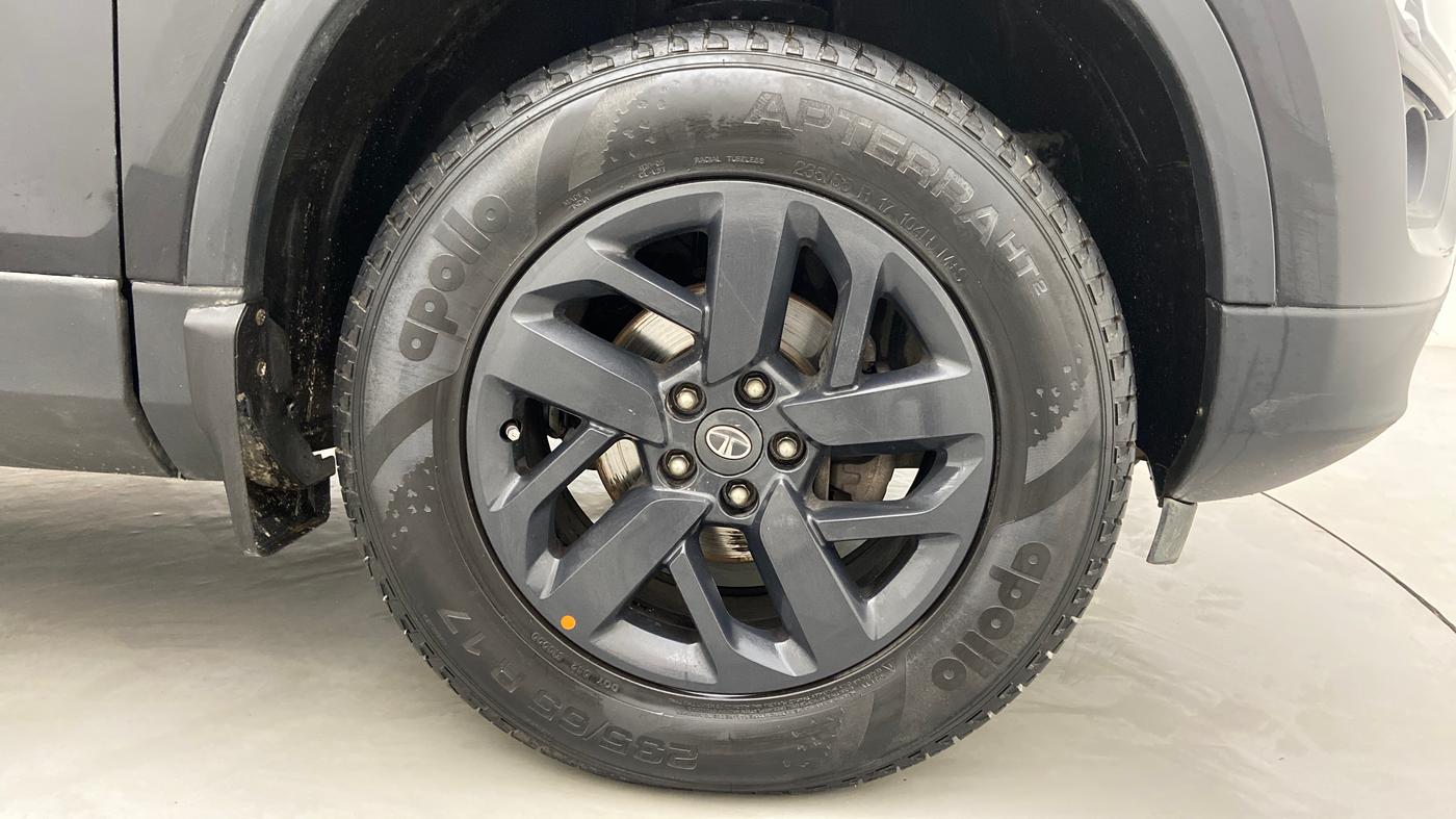 2021 Tata Harrier XT+ Dark Edition, Diesel, Manual, 15,347 km, Right Front Wheel