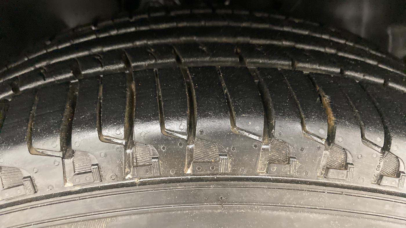 2021 Tata Harrier XT+ Dark Edition, Diesel, Manual, 15,347 km, Right Front Tyre Tread