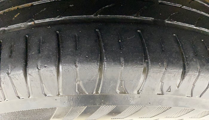 2016 Maruti Celerio VXI, Petrol, Manual, 88,413 km, Left Rear Tyre Tread