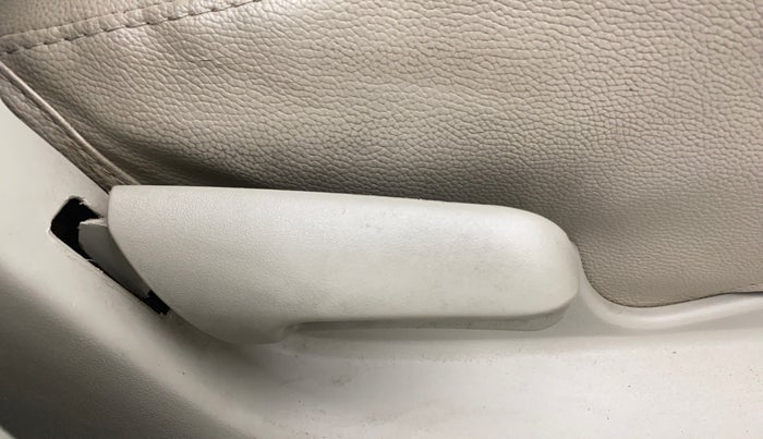 2016 Maruti Celerio VXI, Petrol, Manual, 88,413 km, Driver Side Adjustment Panel