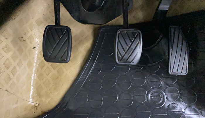 2016 Maruti Celerio VXI, Petrol, Manual, 88,413 km, Pedals
