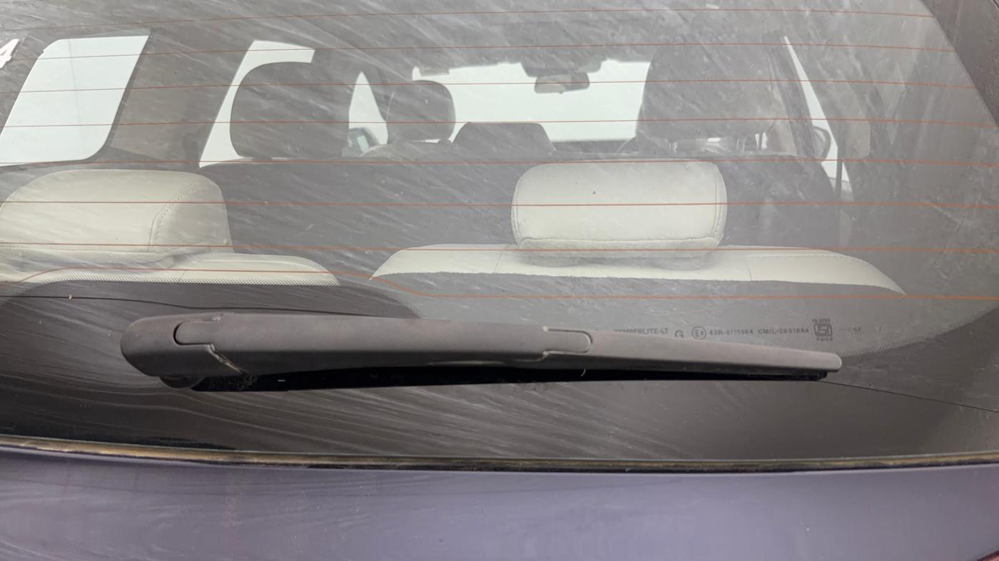 2025 Mahindra XUV700 AX 7 P AT 7 STR, Petrol, Automatic, 10,922 km, Rear Wiper