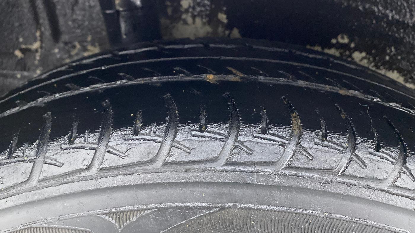2019 Maruti New Wagon-R VXI 1.2, CNG, Manual, 61,219 km, Right Rear Tyre Tread