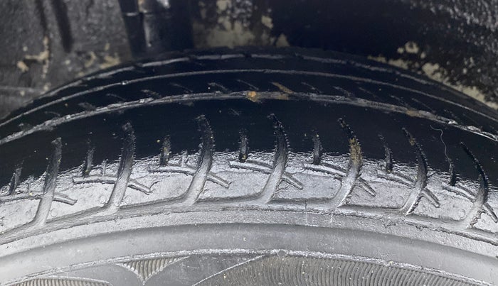 2019 Maruti New Wagon-R VXI 1.2, CNG, Manual, 61,219 km, Right Rear Tyre Tread