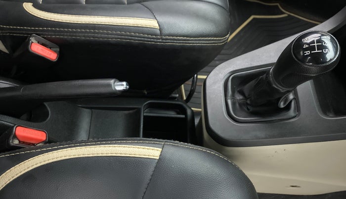 2019 Maruti New Wagon-R VXI 1.2, CNG, Manual, 61,219 km, Gear Lever