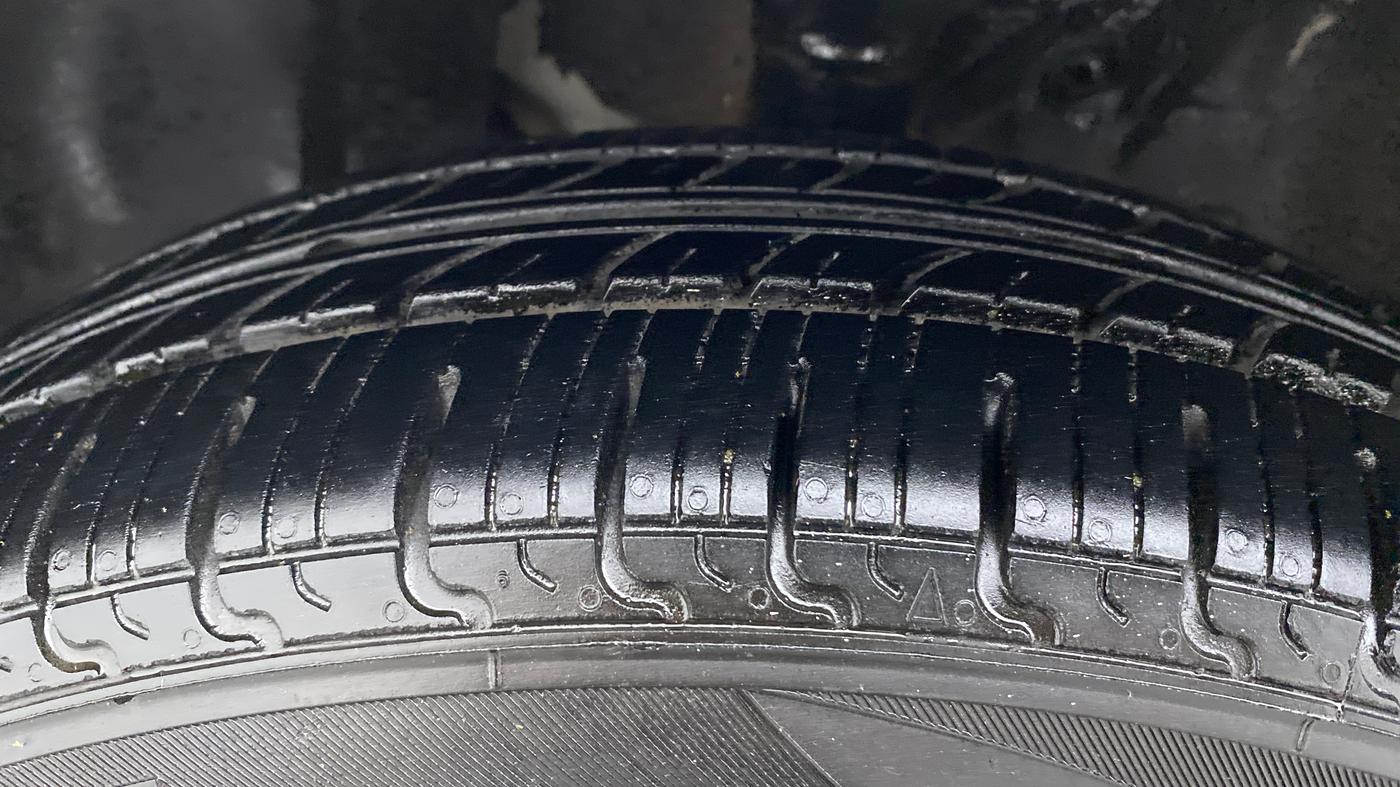 2019 Maruti New Wagon-R VXI 1.2, CNG, Manual, 61,219 km, Left Front Tyre Tread