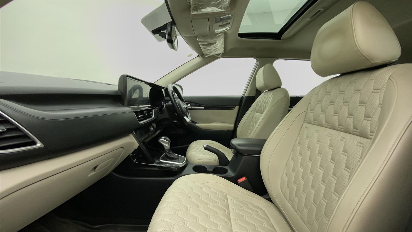 2020 KIA SELTOS HTX PLUS AT1.5 DIESEL, Diesel, Automatic, 99,606 km, Right Side Front Door Cabin