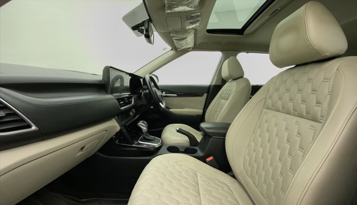 2020 KIA SELTOS HTX PLUS AT1.5 DIESEL, Diesel, Automatic, 99,606 km, Right Side Front Door Cabin