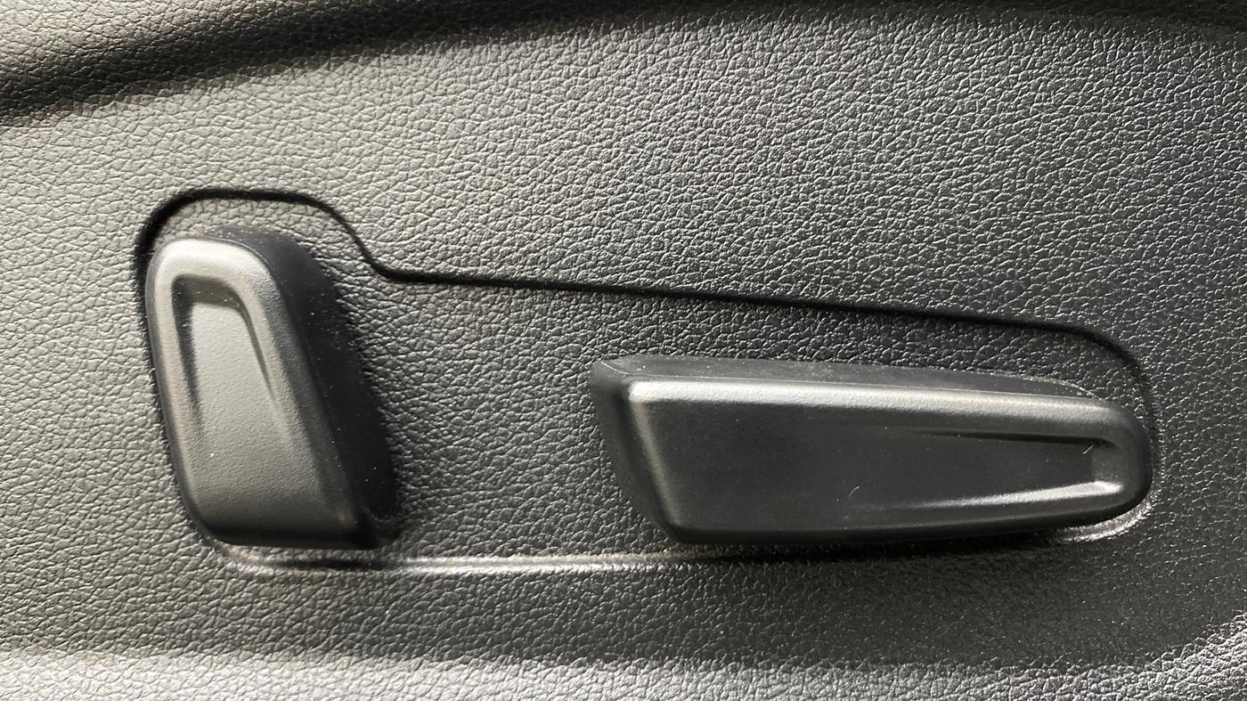 2021 Hyundai Creta SX (O) IVT 1.5 PETROL, Petrol, Automatic, 10,550 km, Driver Side Adjustment Panel