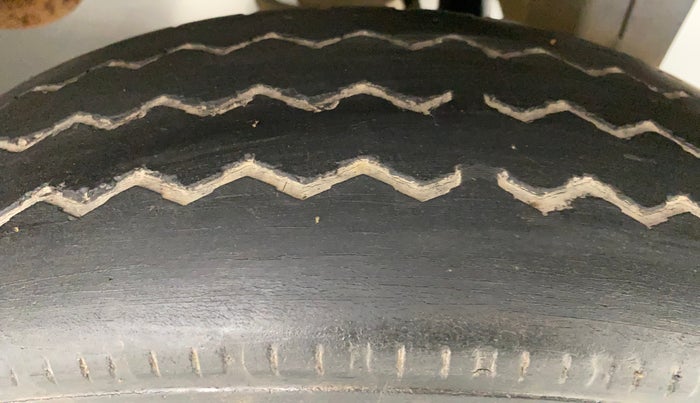 2018 Maruti Eeco 5 STR WITH A/C+HTR, Petrol, Manual, 50,231 km, Left Rear Tyre Tread
