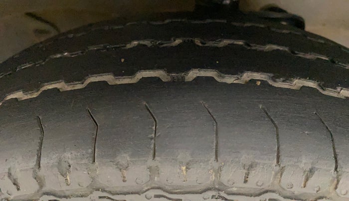 2018 Maruti Eeco 5 STR WITH A/C+HTR, Petrol, Manual, 50,231 km, Right Front Tyre Tread