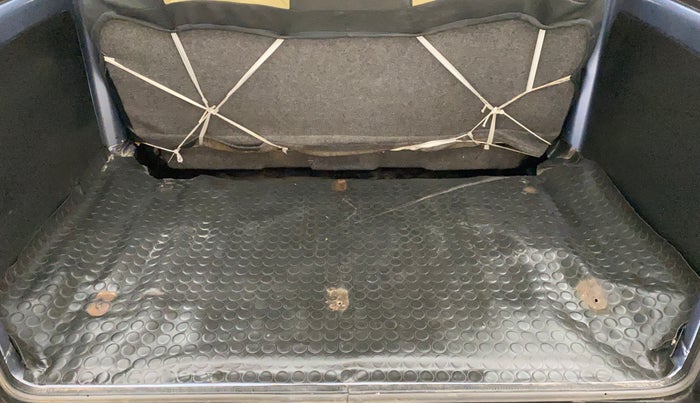 2018 Maruti Eeco 5 STR WITH A/C+HTR, Petrol, Manual, 50,231 km, Boot Inside