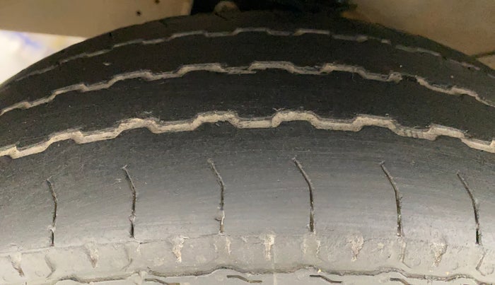 2018 Maruti Eeco 5 STR WITH A/C+HTR, Petrol, Manual, 50,231 km, Left Front Tyre Tread