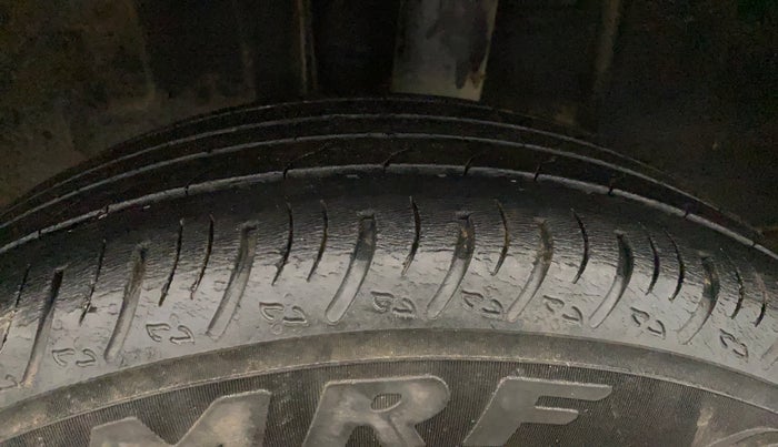 2021 Nissan MAGNITE XL, Petrol, Manual, 28,842 km, Left Rear Tyre Tread