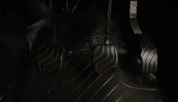 2021 Nissan MAGNITE XL, Petrol, Manual, 28,842 km, Pedals