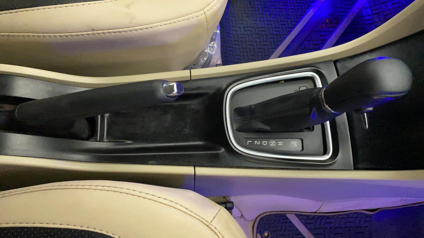 2020 Maruti Ciaz ALPHA  AT 1.5 SHVS PETROL, Petrol, Automatic, 10,096 km, Gear Lever