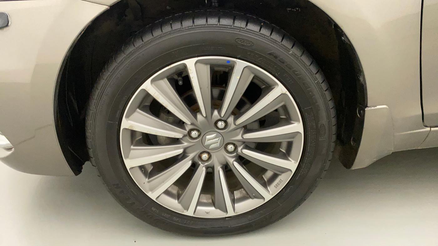 2020 Maruti Ciaz ALPHA  AT 1.5 SHVS PETROL, Petrol, Automatic, 10,096 km, Left Front Wheel