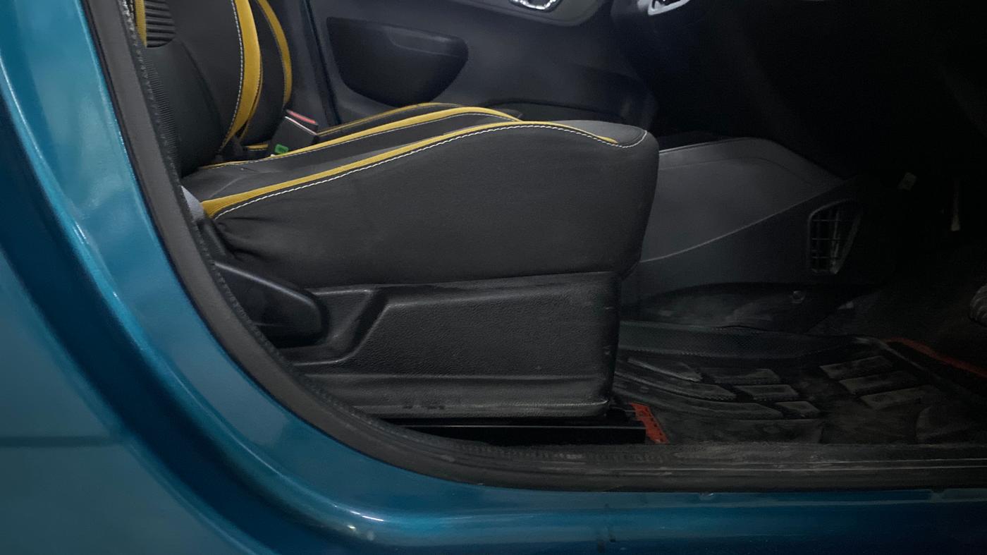 2022 Renault Kwid CLIMBER AMT 1.0, Petrol, Automatic, 22,760 km, Driver Side Adjustment Panel