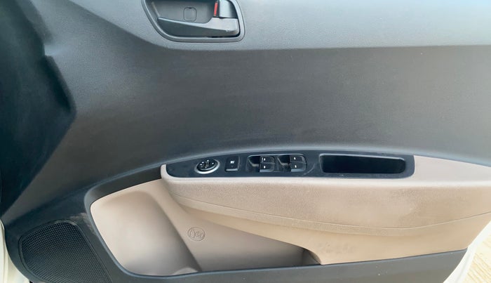 2017 Hyundai Xcent E+, Petrol, Manual, 69,046 km, Driver Side Door Panels Control