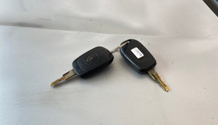 2017 Renault Kwid RXL, Petrol, Manual, 63,538 km, Key Close Up