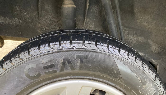 2017 Renault Kwid RXL, Petrol, Manual, 63,538 km, Right Rear Tyre Tread