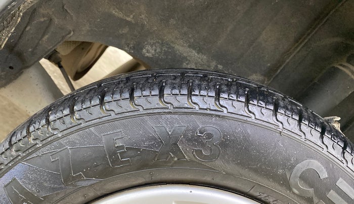 2017 Renault Kwid RXL, Petrol, Manual, 63,538 km, Left Rear Tyre Tread