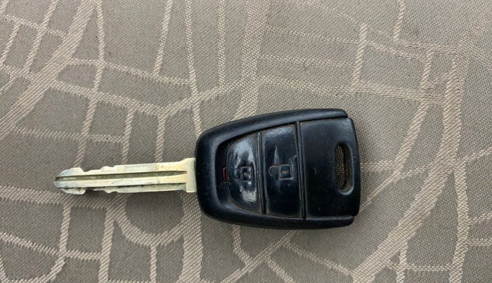 2016 Hyundai Grand i10 SPORTZ 1.2 KAPPA VTVT, Petrol, Manual, 80,035 km, Key Close Up