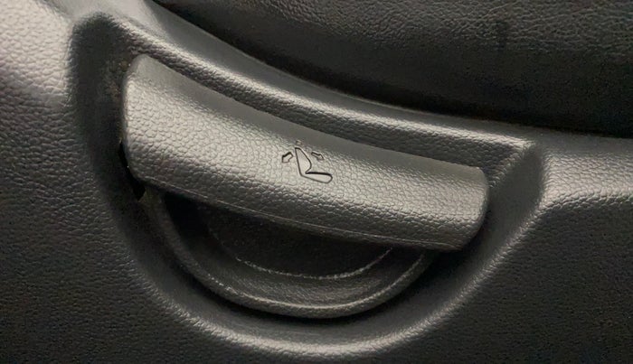 2016 Hyundai Grand i10 SPORTZ 1.2 KAPPA VTVT, Petrol, Manual, 80,035 km, Driver Side Adjustment Panel