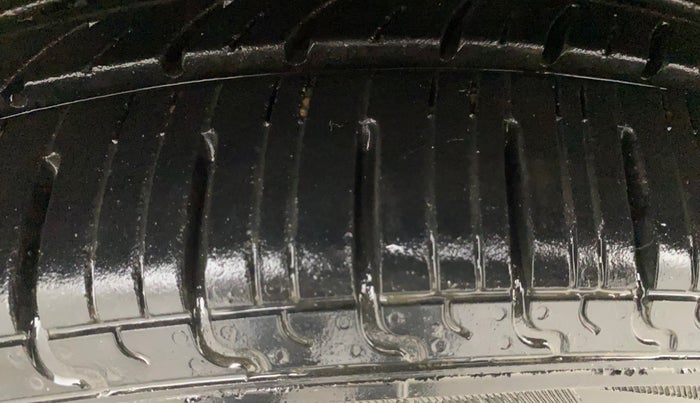 2016 Maruti Swift Dzire ZXI, Petrol, Manual, 54,544 km, Left Front Tyre Tread