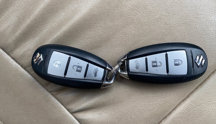 2016 Maruti Swift Dzire ZXI, Petrol, Manual, 54,544 km, Key Close Up