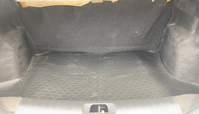 2016 Maruti Swift Dzire ZXI, Petrol, Manual, 54,544 km, Boot Inside