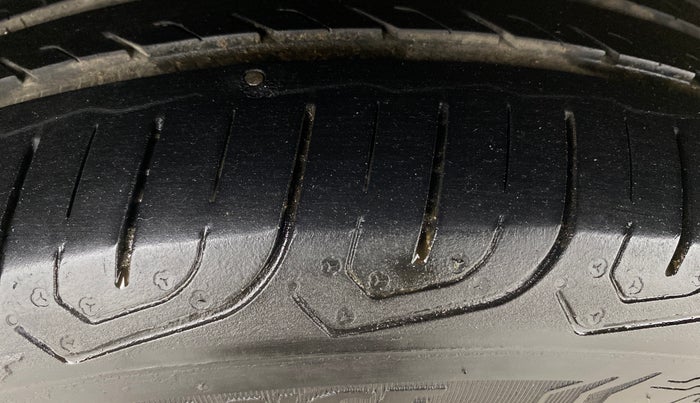 2017 Honda Jazz 1.2L I-VTEC VX, Petrol, Manual, 68,040 km, Right Rear Tyre Tread