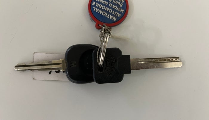 2015 Hyundai Eon ERA +, Petrol, Manual, 59,076 km, Key Close Up