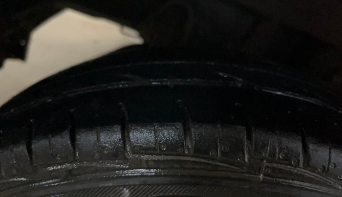 2015 Hyundai Eon ERA +, Petrol, Manual, 59,076 km, Right Rear Tyre Tread