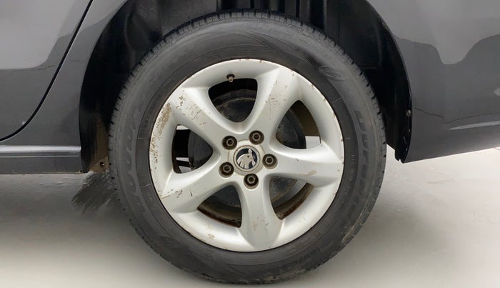2014 Skoda Rapid 1.6 TDI AMBITION PLUS AT, Diesel, Automatic, 80,920 km, Left Rear Wheel