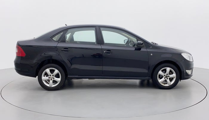 2014 Skoda Rapid 1.6 TDI AMBITION PLUS AT, Diesel, Automatic, 80,920 km, Right Side View