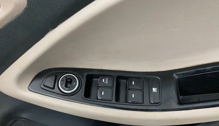 2016 Hyundai Elite i20 SPORTZ 1.4 CRDI, Diesel, Manual, 68,613 km, Driver Side Door Panels Control
