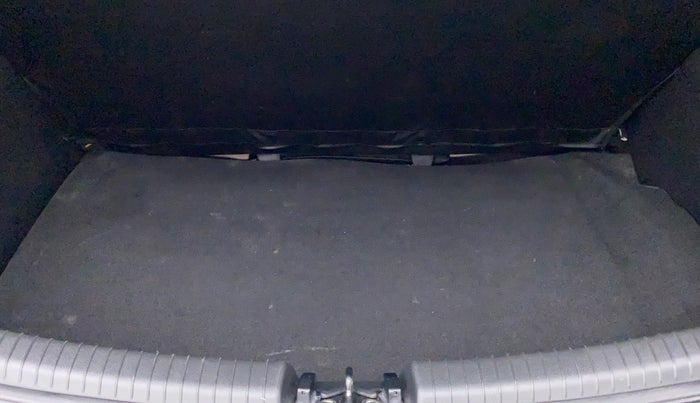 2019 Hyundai Grand i10 MAGNA AT 1.2 KAPPA VTVT, Petrol, Automatic, 30,061 km, Boot Inside