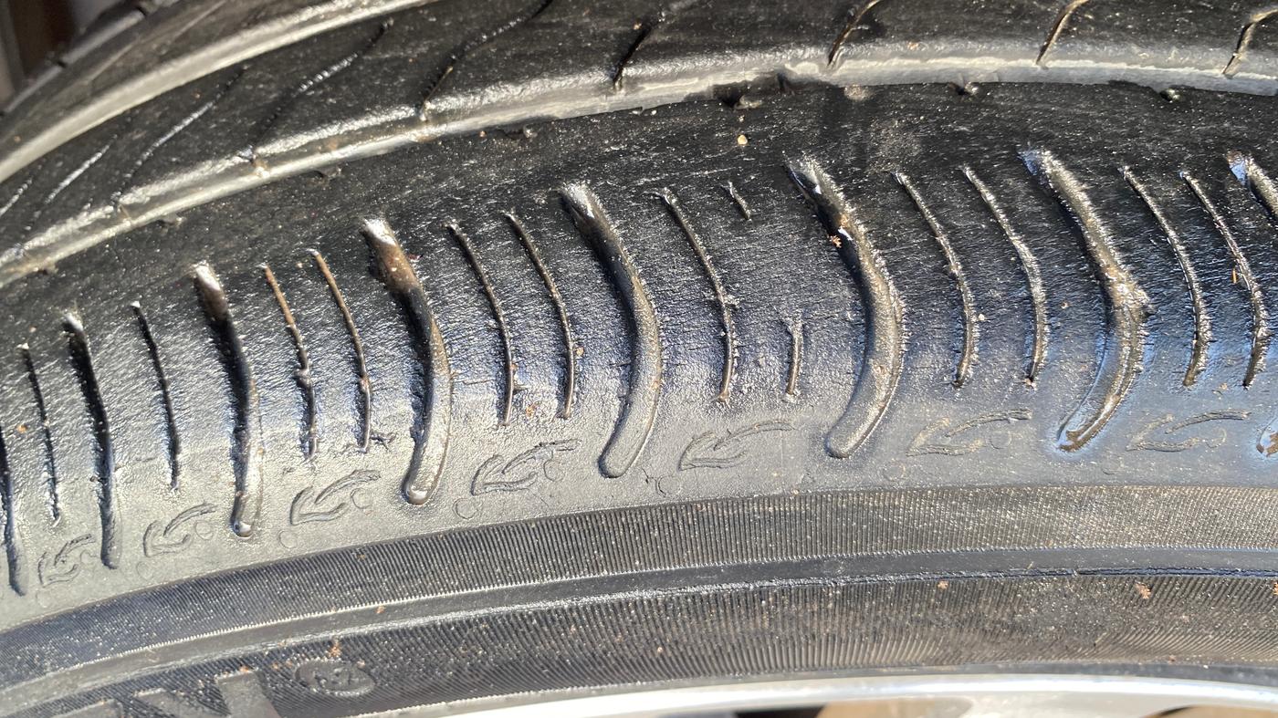 2021 Honda Amaze 1.2L I-VTEC VX CVT, Petrol, Automatic, 17,041 km, Left Front Tyre Tread