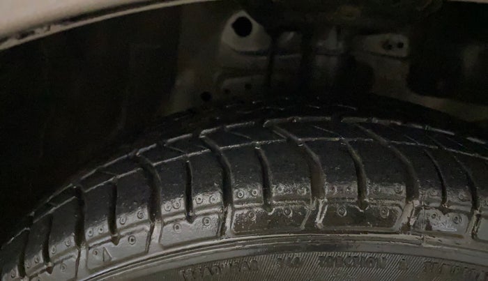 2014 Honda Amaze 1.2L I-VTEC S, Petrol, Manual, 41,238 km, Right Front Tyre Tread