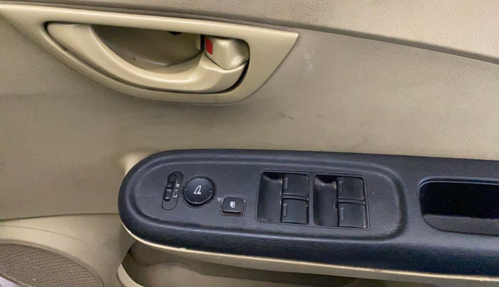2014 Honda Amaze 1.2L I-VTEC S, Petrol, Manual, 41,238 km, Driver Side Door Panels Control