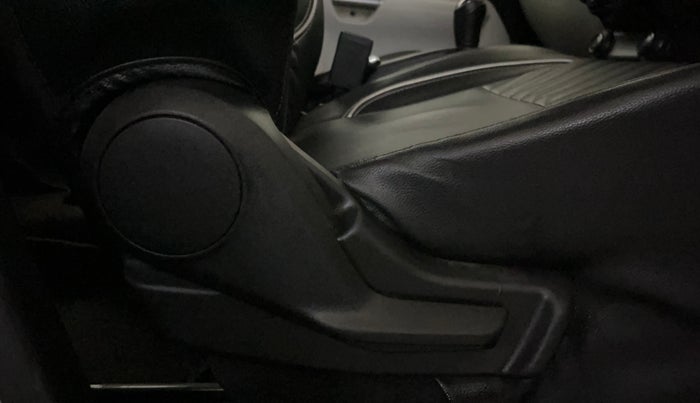 2022 Maruti IGNIS ZETA 1.2, Petrol, Manual, 45,671 km, Driver Side Adjustment Panel